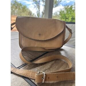 Vintage Kane-M Crossbody Clutch Bag Tan Leather Slim Organizer Travel 1970s Boho